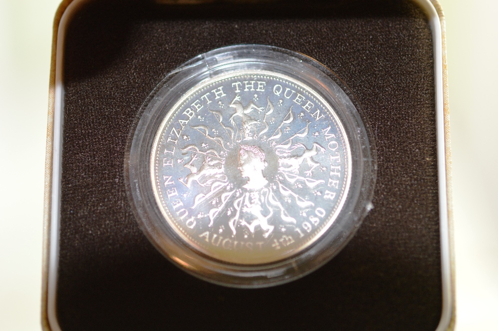 Royal Mint Queen Elizabeth 80th Celebration Ltd Edition in original packaging/case - Image 3 of 3