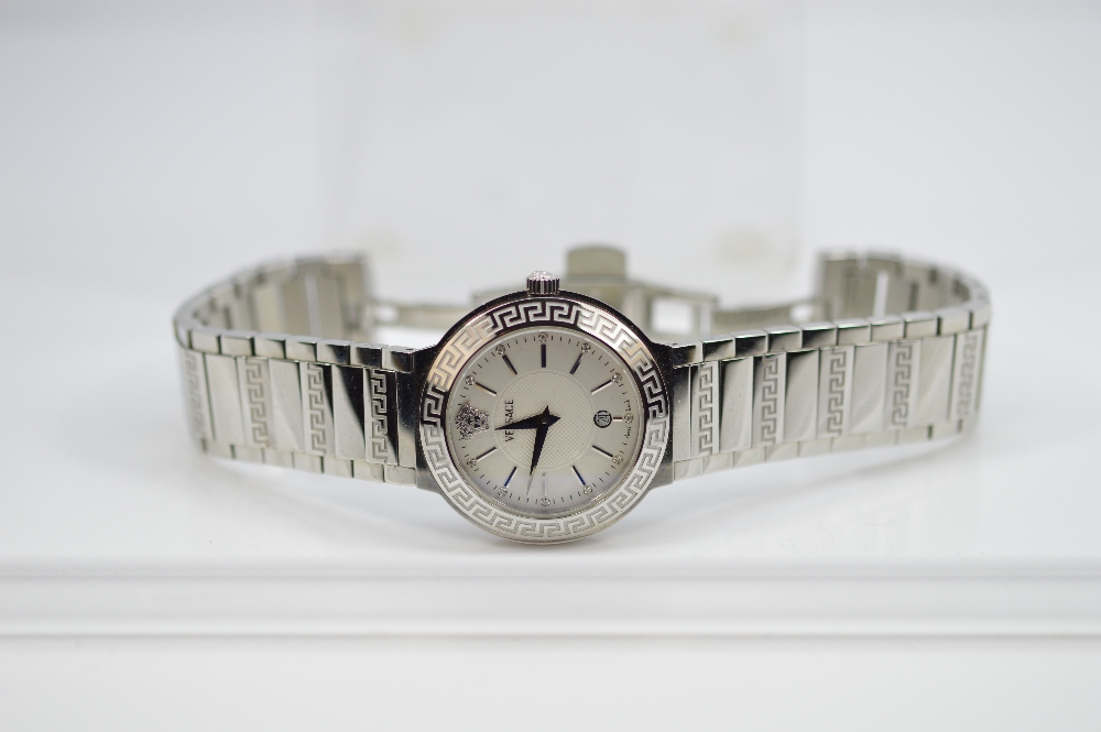 A Gent`s Versace Watch in original box etc - Image 3 of 5