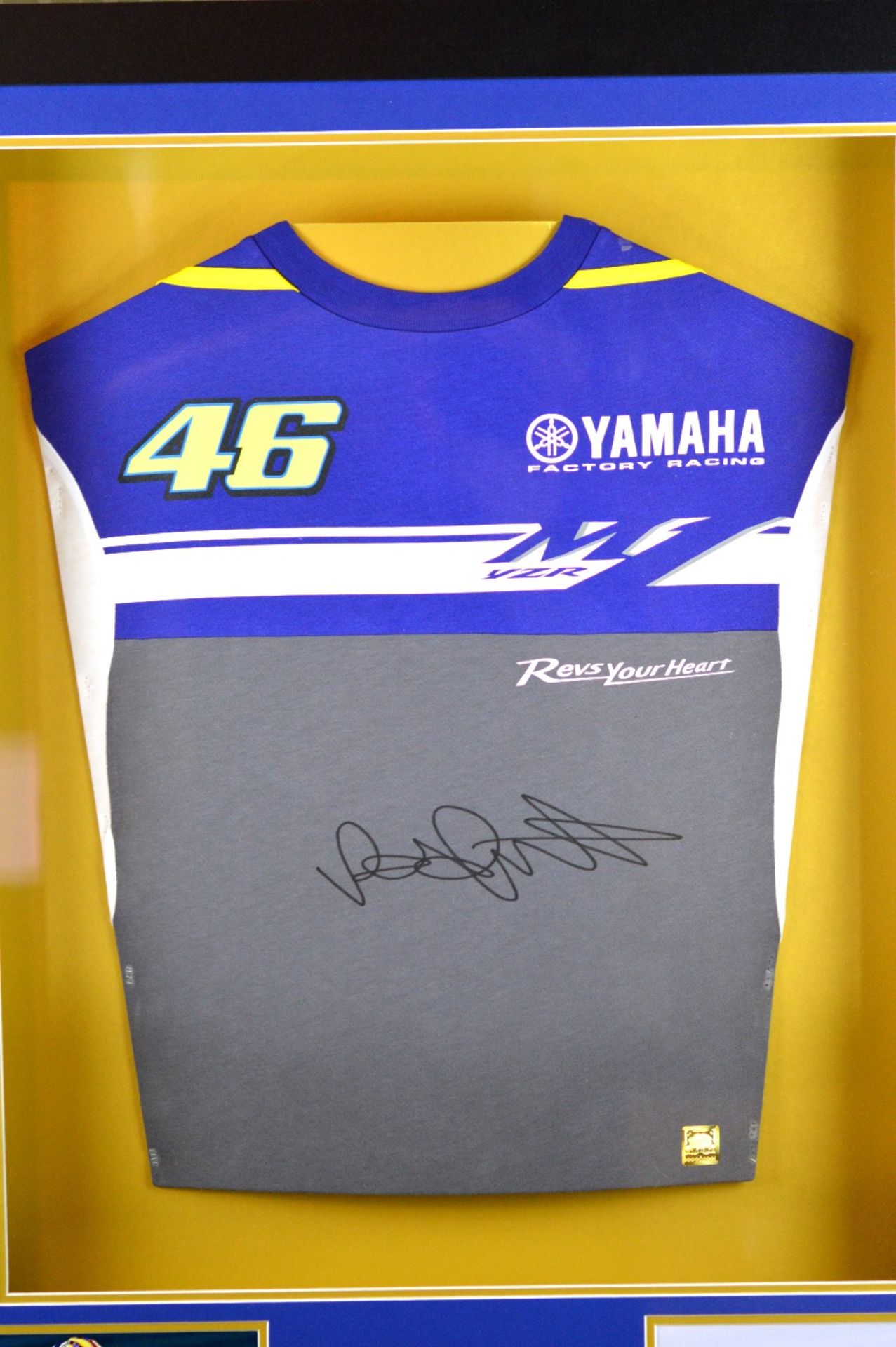 Motorbike legend Valentino Rossi Signed Yamaho Jersey professionally framed, comes with 2 COA's - Image 2 of 4