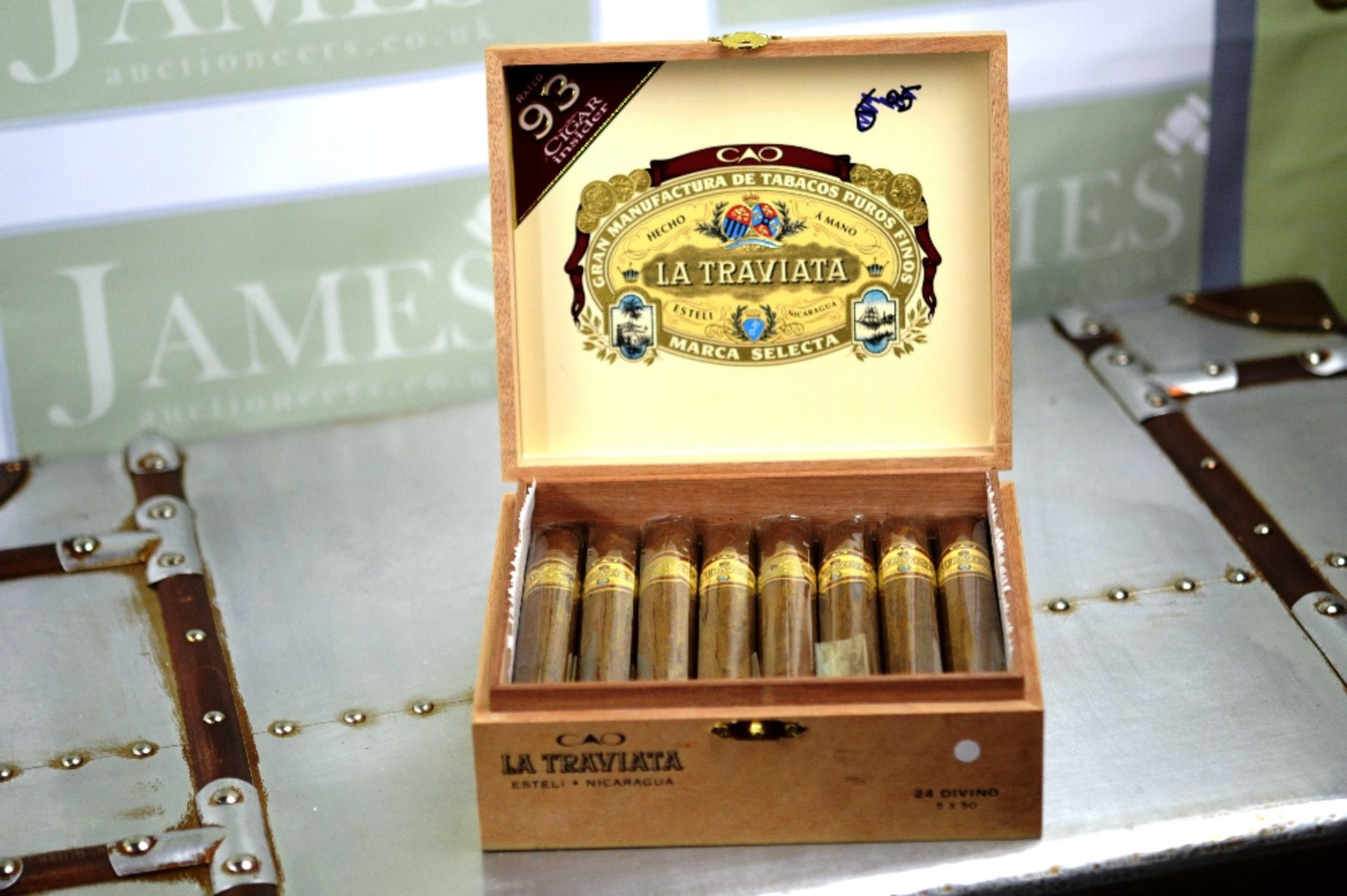 La Traviatta Top quality cigars in original case, imported