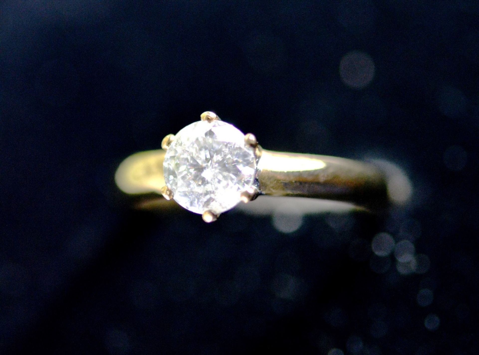 A Single stone diamond ring, round brilliant cut diamond 1.00ct RRP £2750.00 - Image 5 of 5