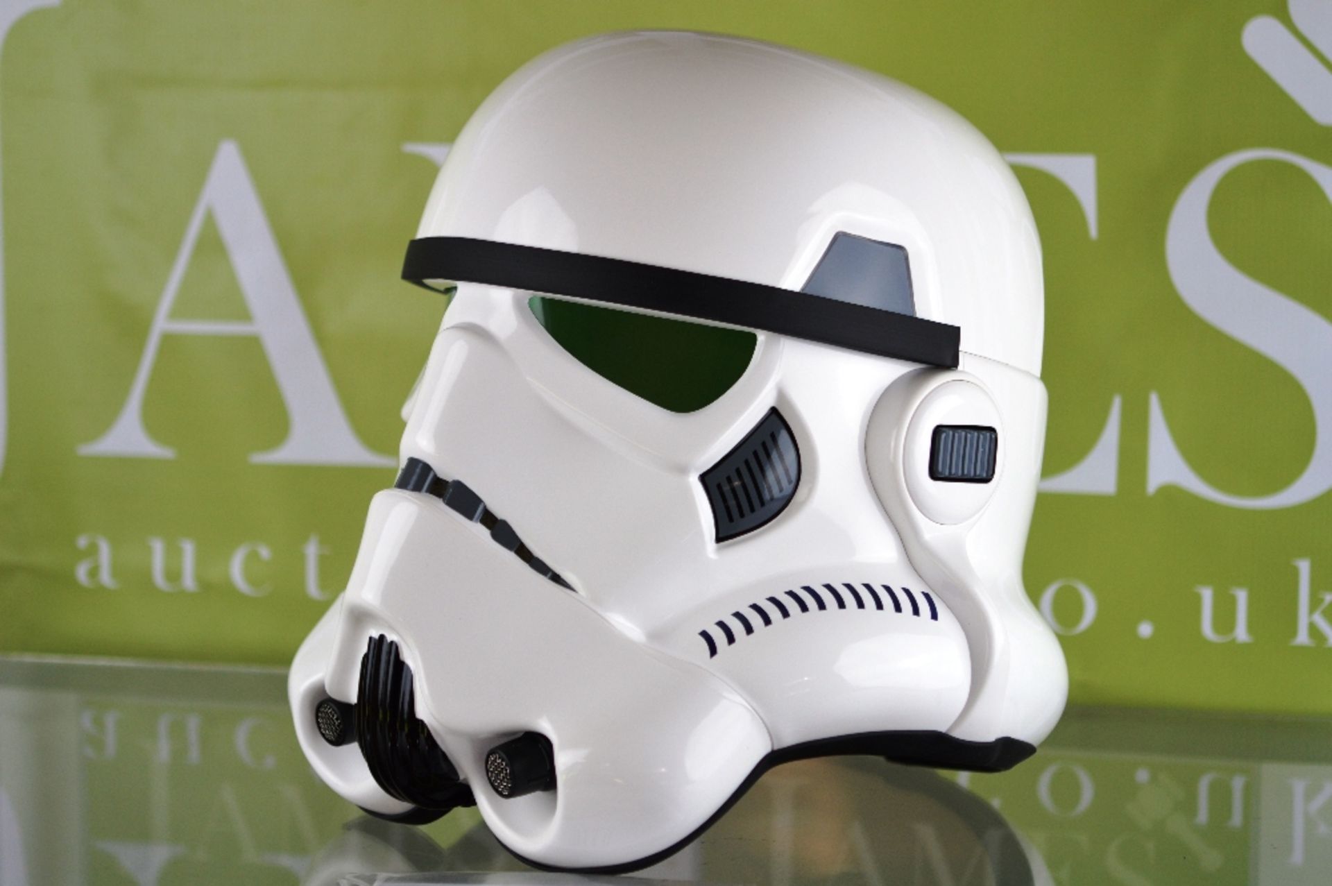 Master replica lifesize 1:1 stormtrooper mask comes with all original packaging, mint example - Image 2 of 4