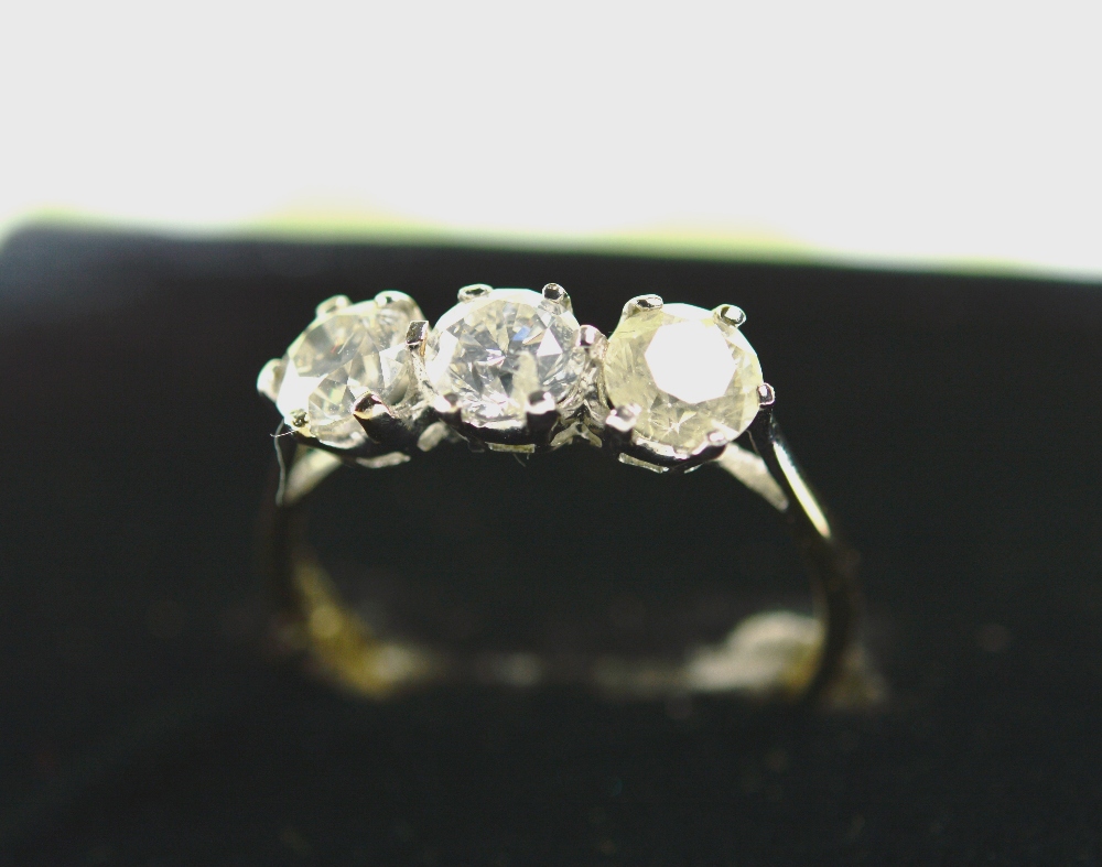 Three stone diamond ring, round brilliant cut diamonds 1.30 cts Insurance Valuation-£3195.00 - Image 4 of 5