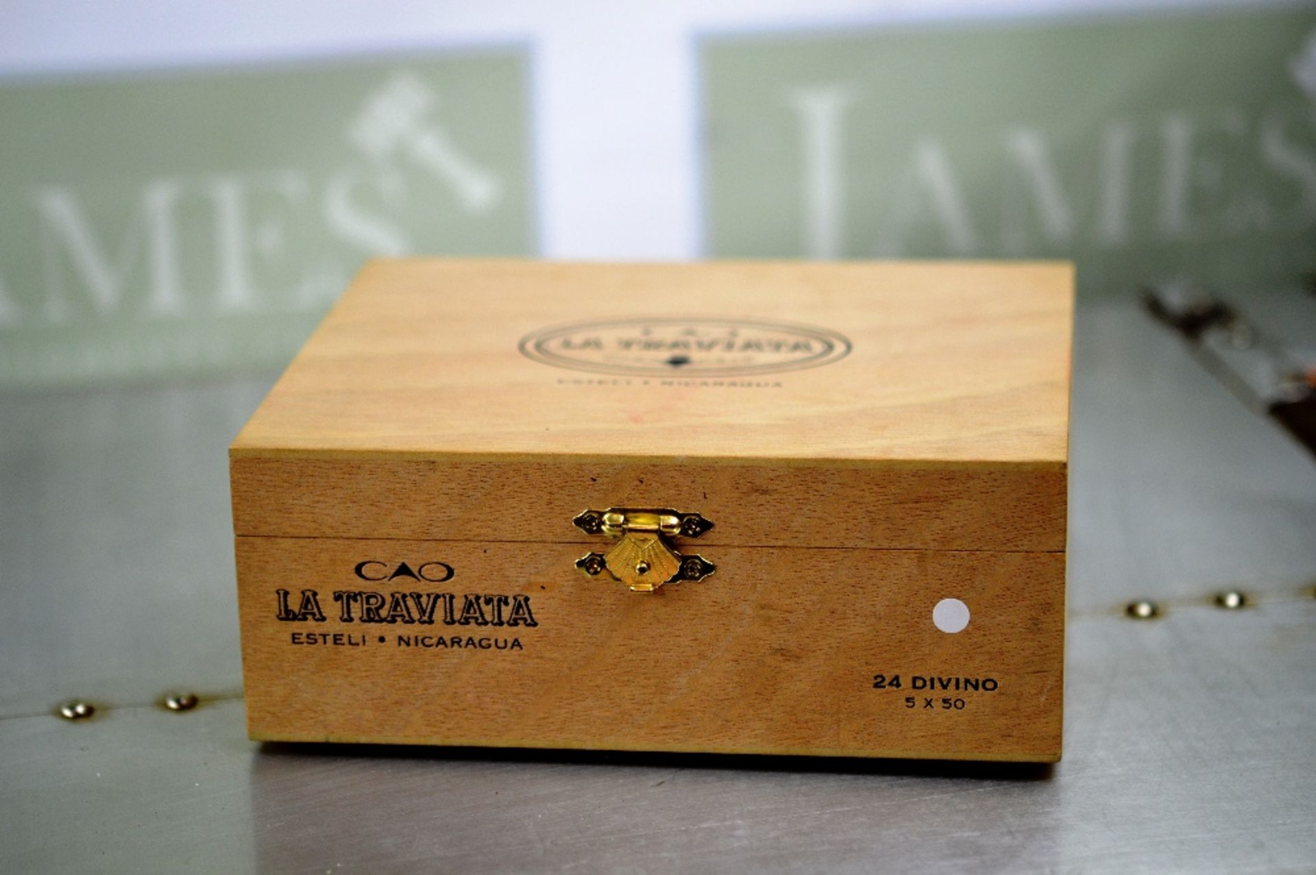 La Traviatta Top quality cigars in original case, imported - Image 2 of 2