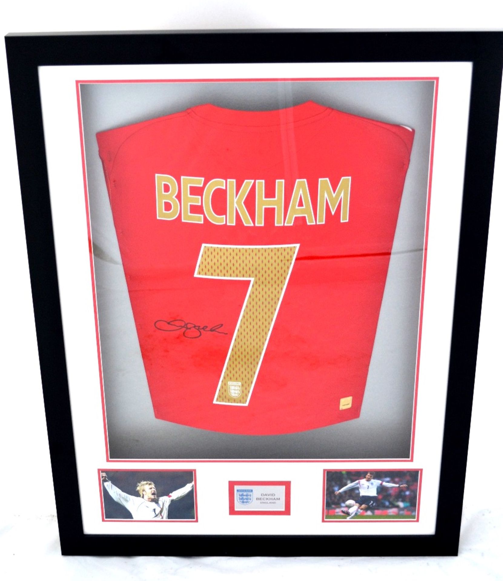 A signed England David Beckham number 7 shirt professional framed 3d style and comes with a COA