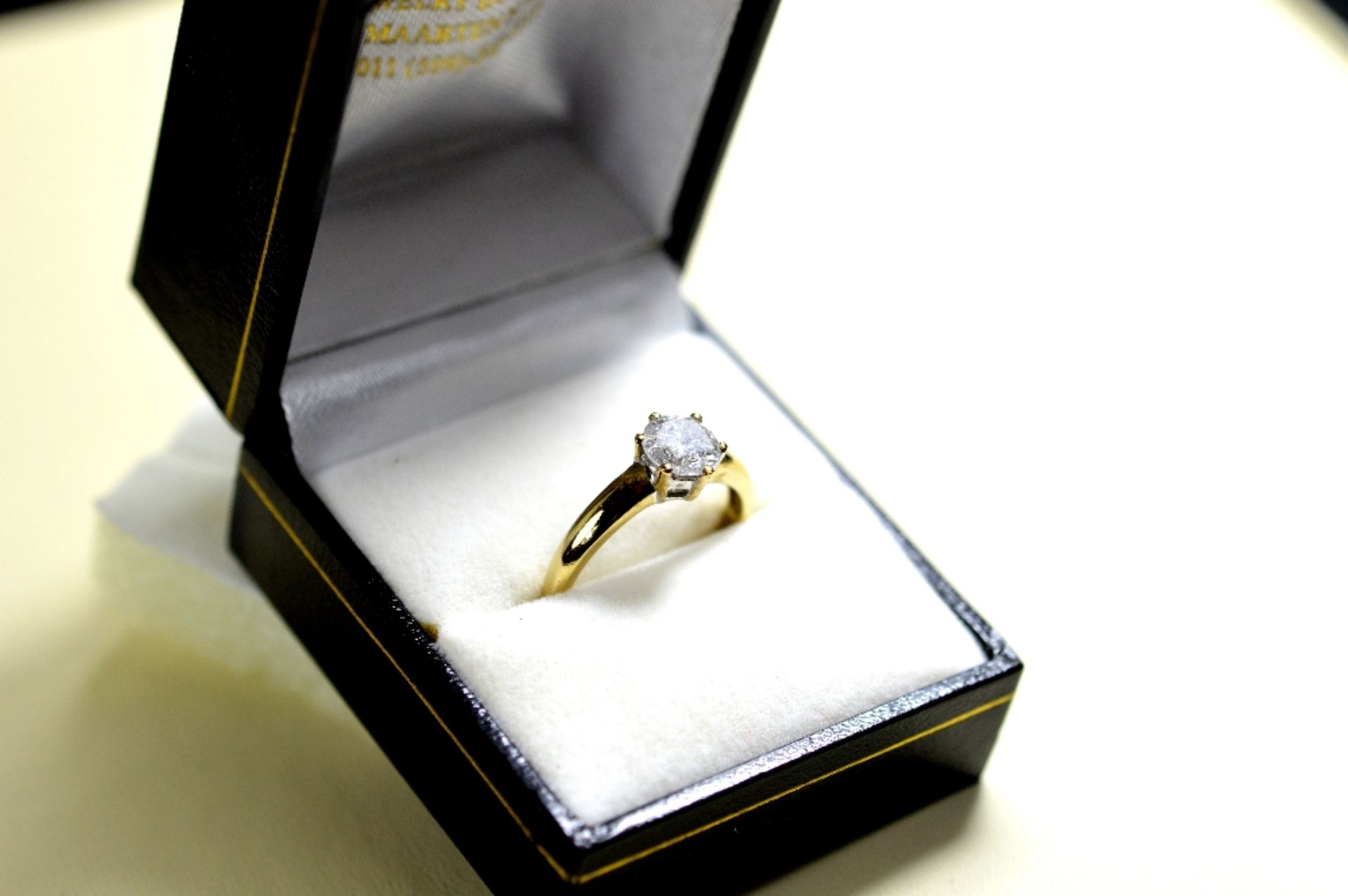 A Single stone diamond ring, round brilliant cut diamond 1.00ct RRP £2750.00 - Image 3 of 5