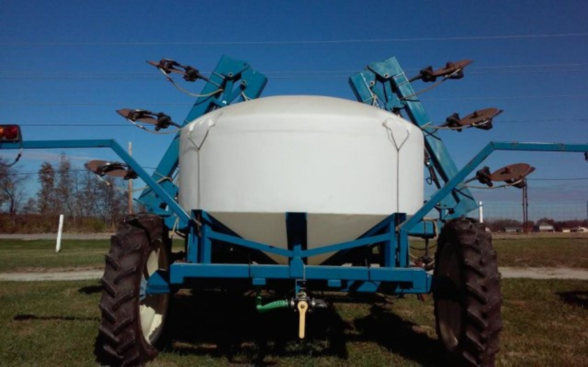 Lot 34 - Ag Systems Model 6400 Fertilizer Applicator 12', 15 Row, Like New Condition Model 6400 - Image 6 of 6