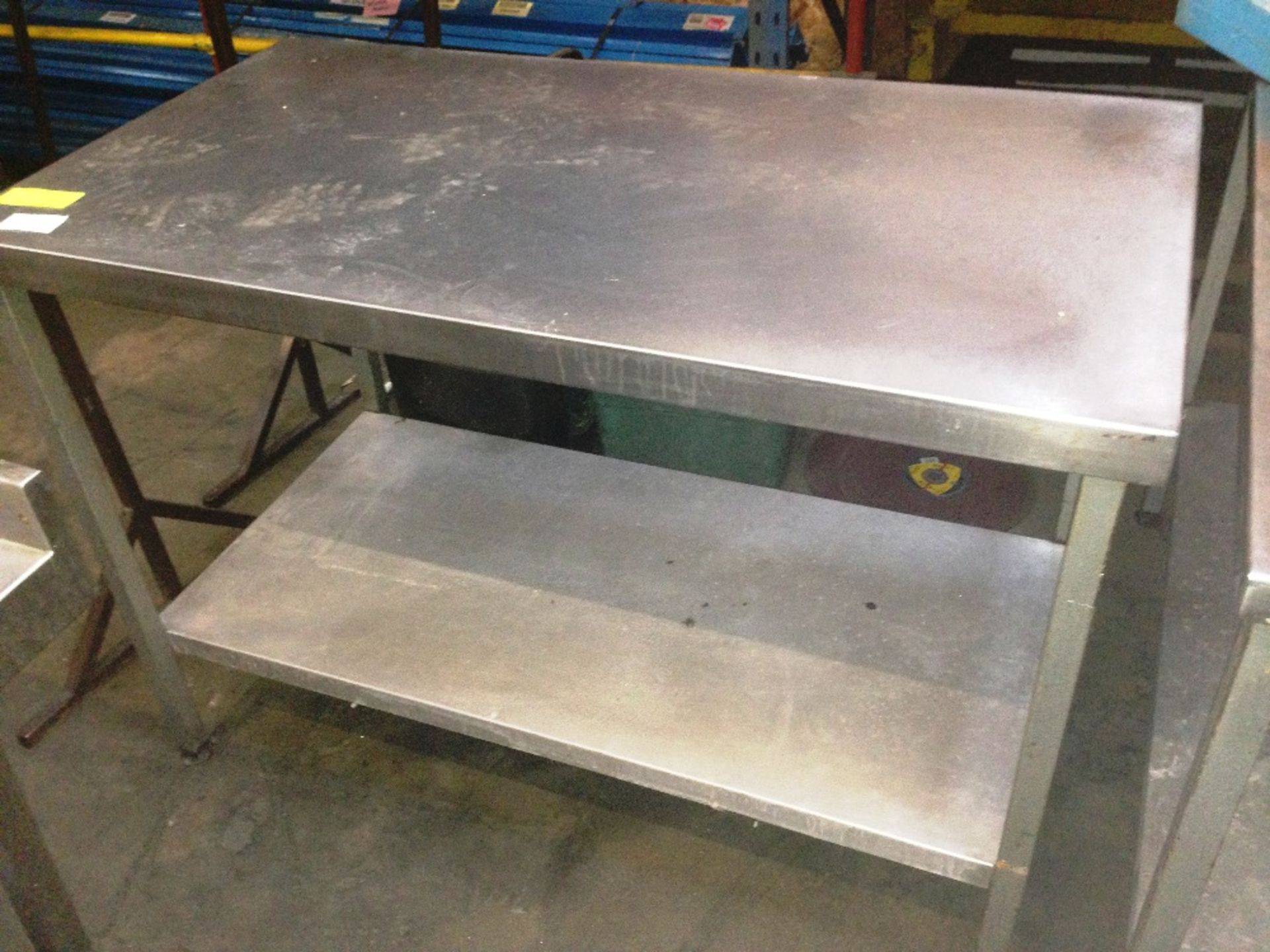 122x66  preparation table with undershelf