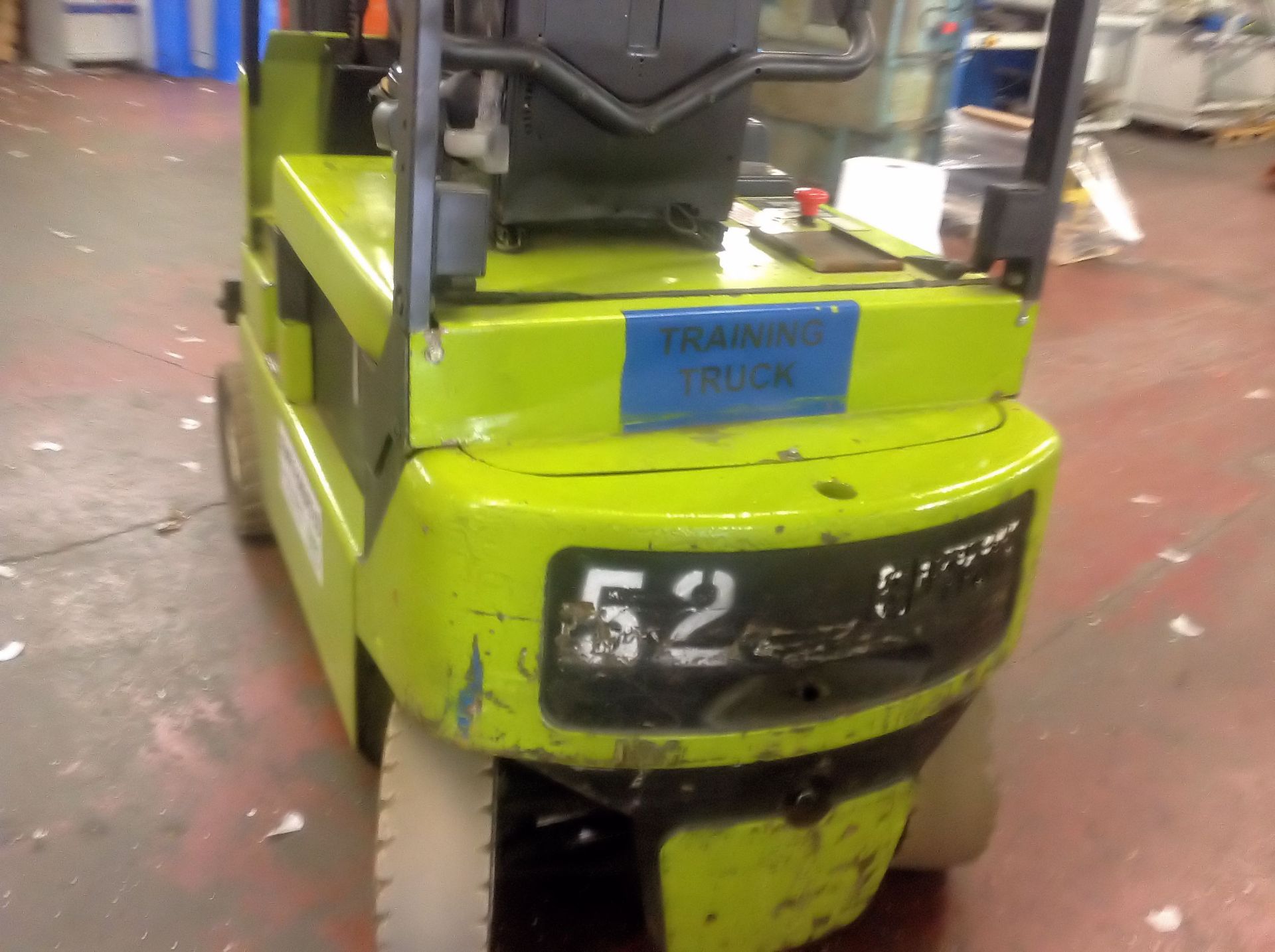 Clarke Model CEM 16-SX 1600 kg electric forklift truck with integral side shift & charger - Image 4 of 10