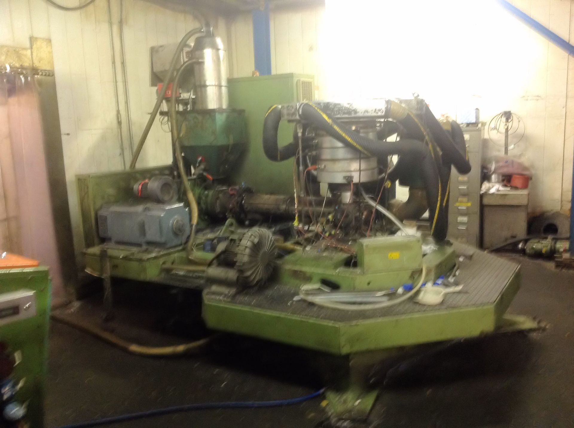 Bid for extruding line comprising lots 19a-19d. - Image 7 of 27