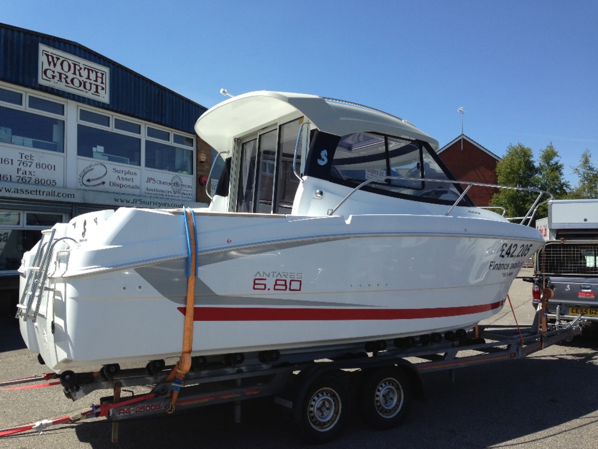 Beneteau Antares 6.80 MOTOR BOAT 21.26 feet S/n FR-SPBDY299A515 YOM 2015(No engine) on trailer - Image 4 of 12