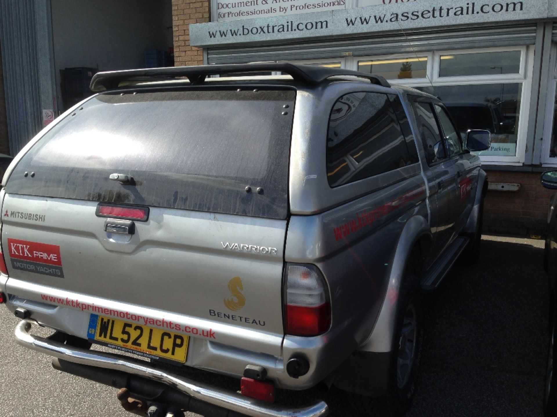 Mitsubishi L200 warrior LWB diesel pickup Reg:WL52 LCP 2477cc registered 19/02/2003 90,306 miles - Image 4 of 6