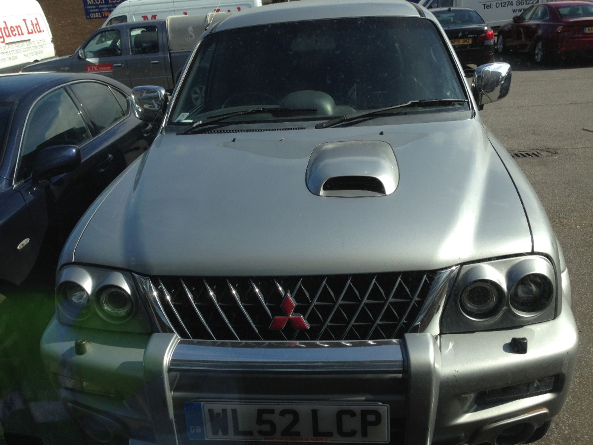 Mitsubishi L200 warrior LWB diesel pickup Reg:WL52 LCP 2477cc registered 19/02/2003 90,306 miles - Image 2 of 6