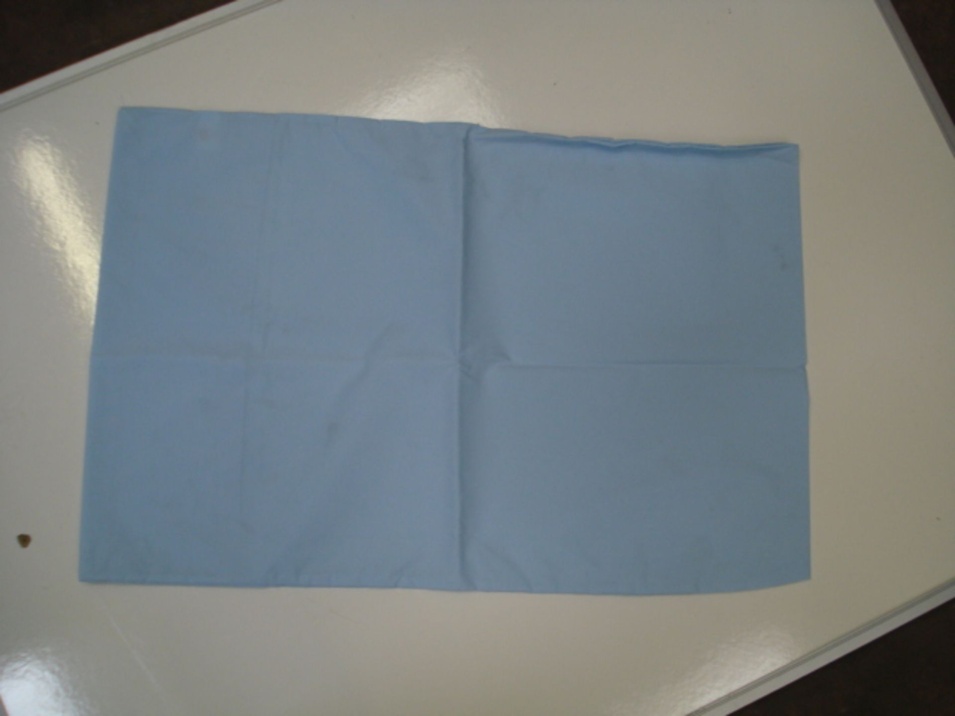 114 x Blue pillow cases