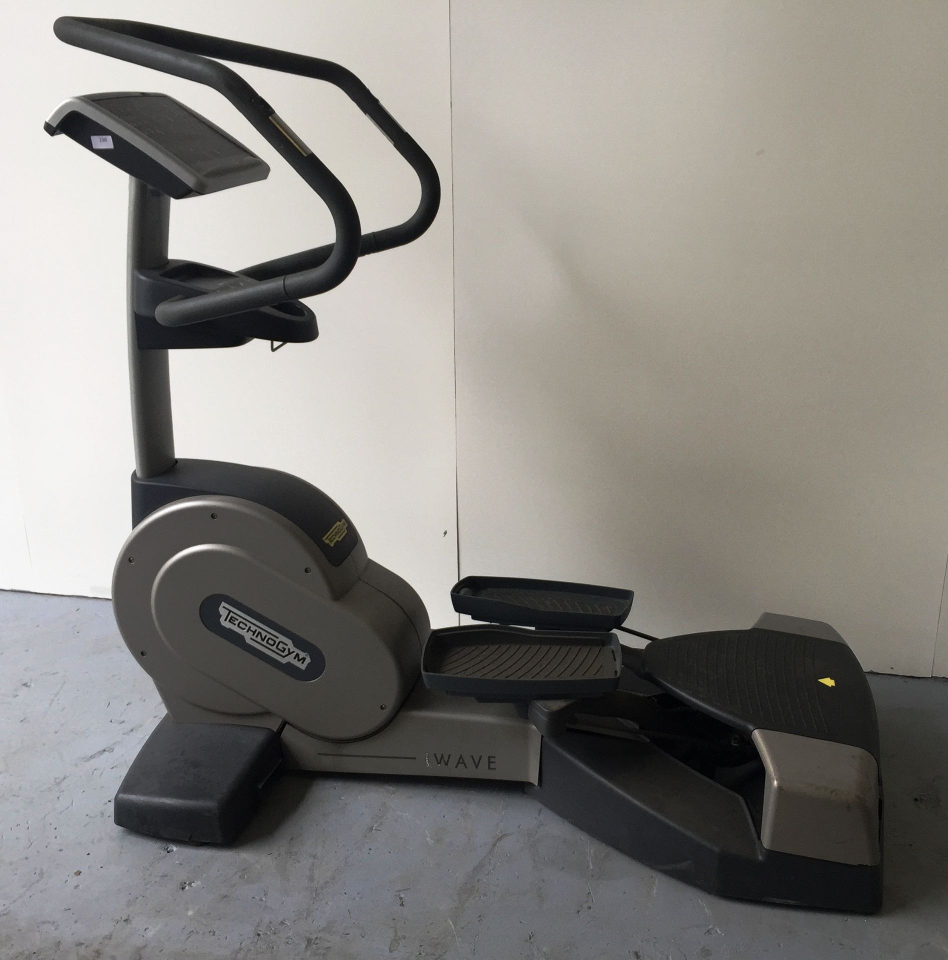 TechnoGym Wave Cardio Machine - Image 9 of 12