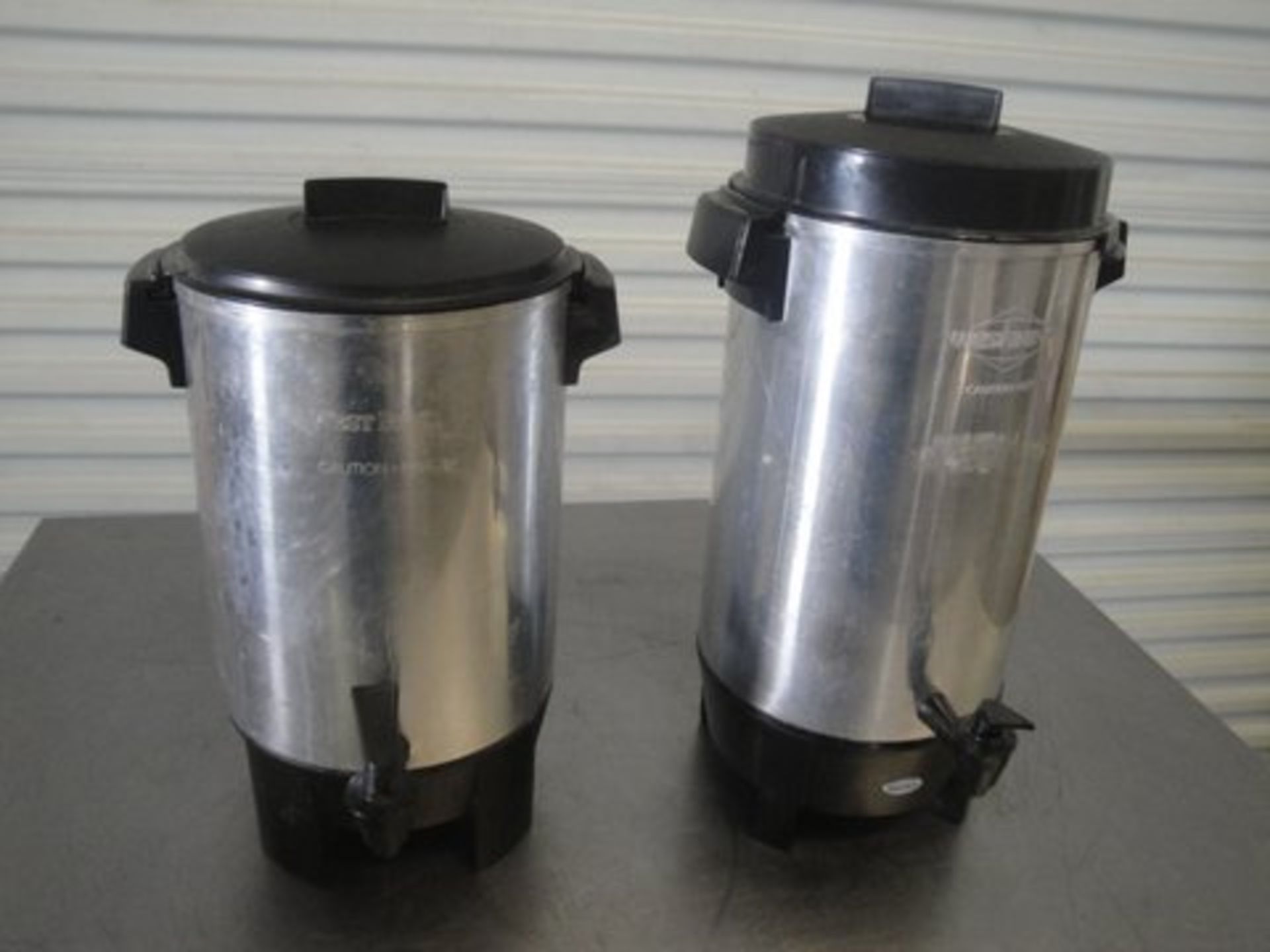 WESTBEND STAINLESS STEEL ELECTRIC PERCOLATOR LOT. - Image 2 of 4