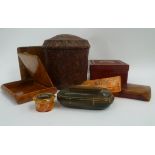A horn snuff box, two other snuff boxes, a Bakelite tobacco jar and cover, a Russian burr wood