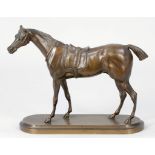 WolffBildhauer um 1900 - Pferd mit Sattel - Bronze. Braun patiniert. H. 23 cm. Auf der Standfläche