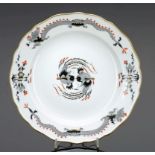 SpeisetellerStaatliche Porzellan Manufaktur, Meissen 1924-1934. - Hofdrachen, schwarz, rot- und