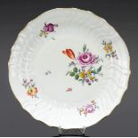 SchaleMeissen, 1740/1750. - Neuozier: Deutsche Blume - Porzellan, weiß, glasiert. Polychrom