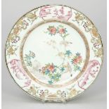 TellerChina, 19. Jahrhundert. - Famille Rose - Porzellan. Polychrom bemalt. D. 23 cm. - Zustand: Kl.