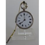 Schlüsseltaschenuhr England, Silbergehäuse, Emaillezifferblatt m. römischen Ziffern, d.36mm, Werk