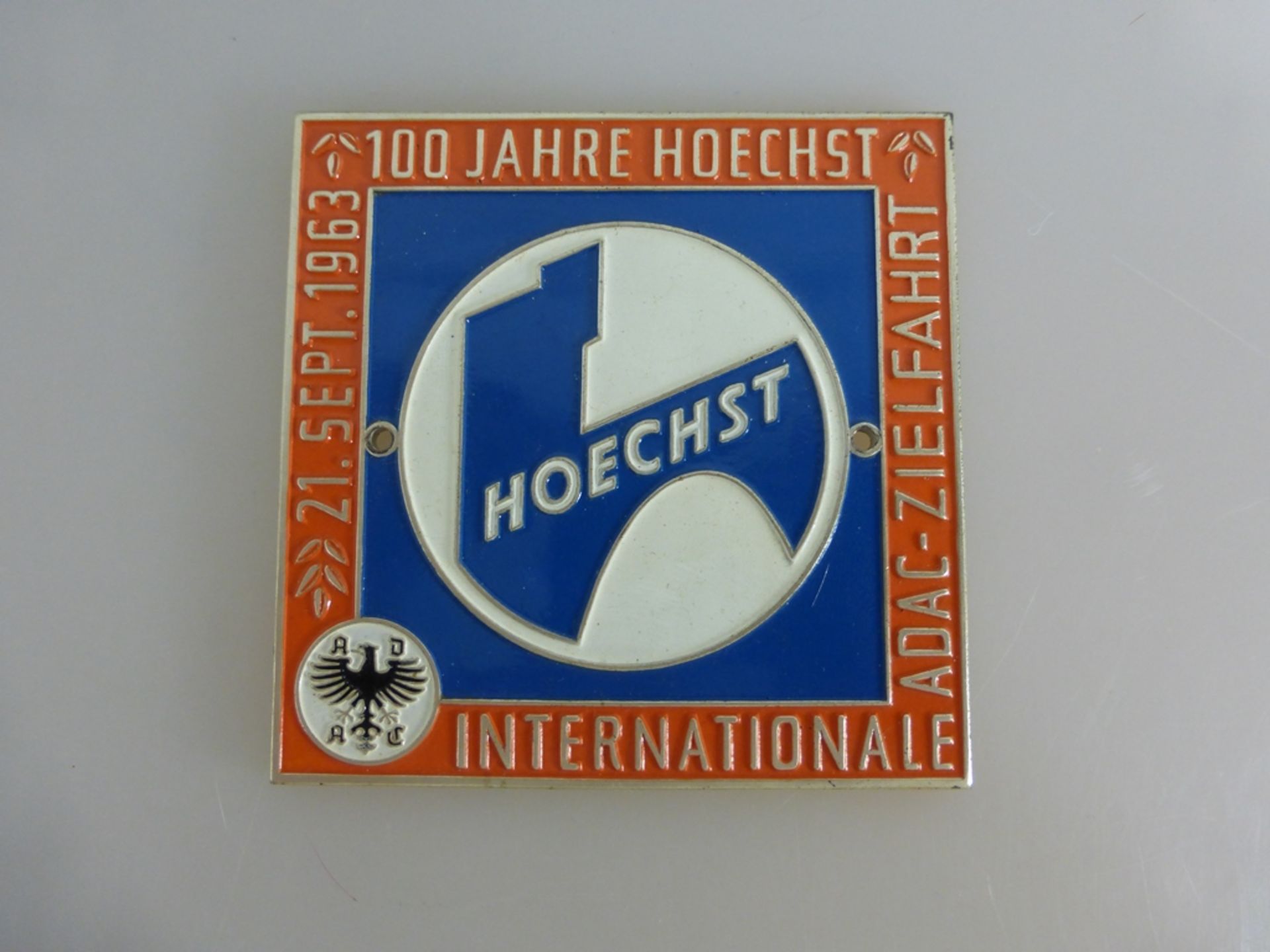 ADAC Plakette, 100 Jahre Hoechst, 1963, 8cm x 8cm