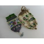2 Perltaschen um 1900,florales Muster, üppig mit bunten Glasperlen bestickt, l. je ca.