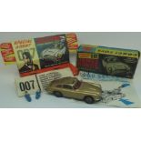 Corgi 261 James Bond's Aston Martin DB5 - Special Instructions & 2 passengers (box)