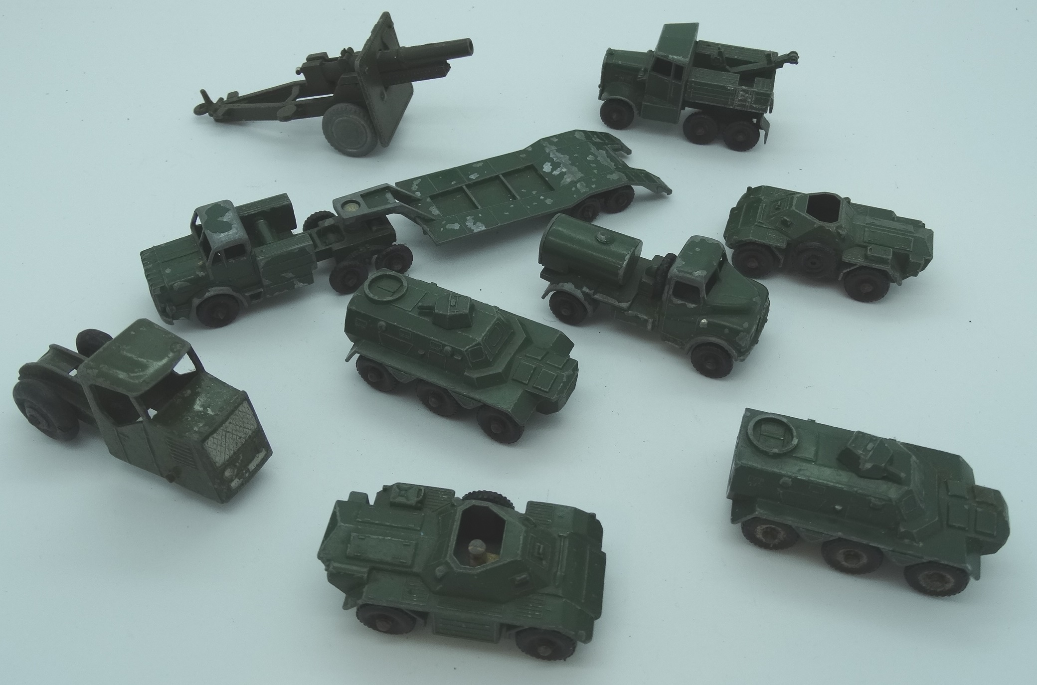 Matchbox 9 Army vehicles