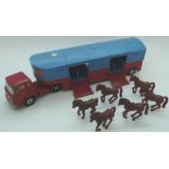 Corgi Chipperfields Bedord tractor unit + Artic horse box + 6 horses