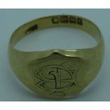 18ct Gold signet ring (initialled)