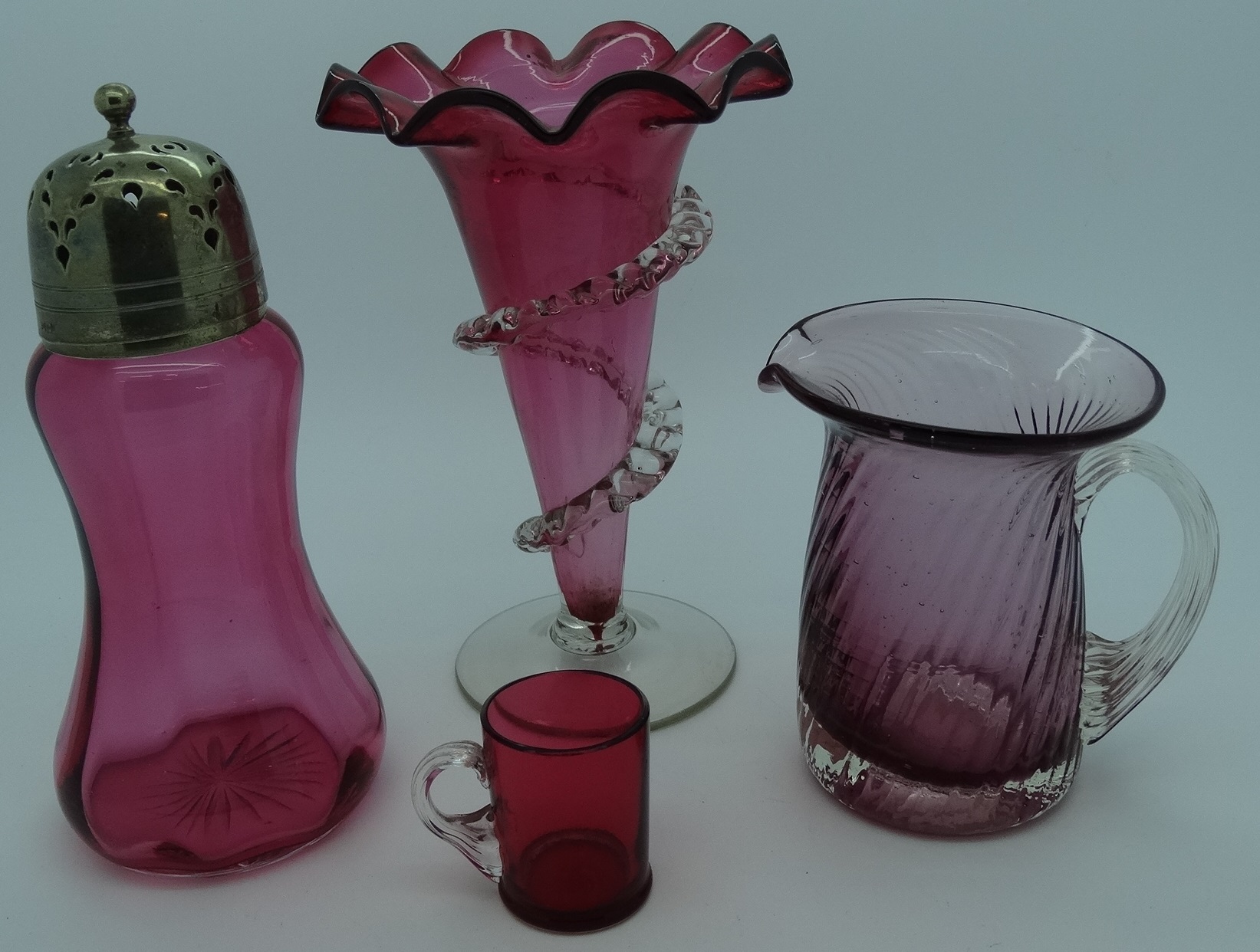 4 Pieces Ruby glassware