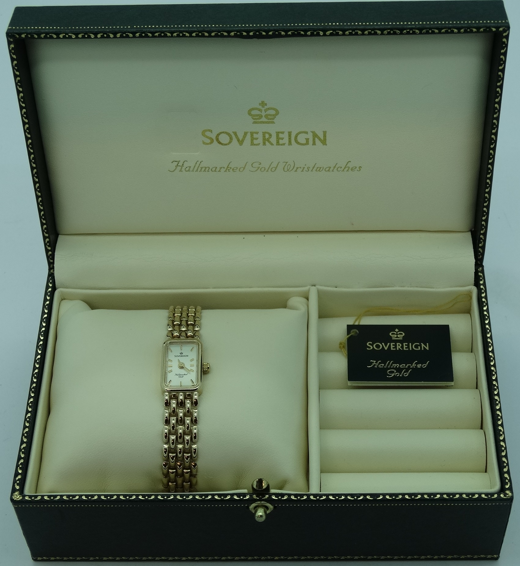 Sovereign 9ct gold cased Ladies wristwatch