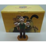 Coalport Wallace & Gromit figure - Do Something Gromit (boxed)