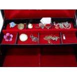 Jewellery box & contents inc. Cameo & 3 rings