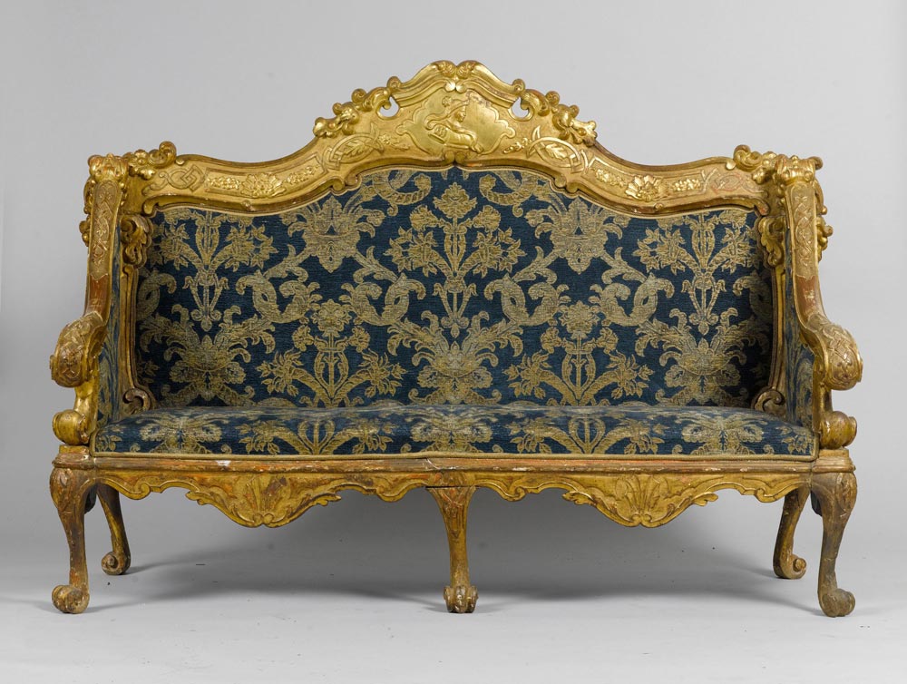 IMPORTANT SOFA, Baroque, Italy, probably Rome, beginning of the 18th century. Wood, carved with - Image 2 of 2