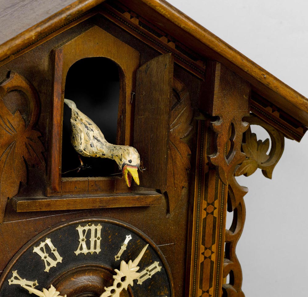 CUCKOO CLOCK, Black Forest, ca. 1900. Pinewood. Case designed as a house with pierced tendrils. - Image 2 of 2