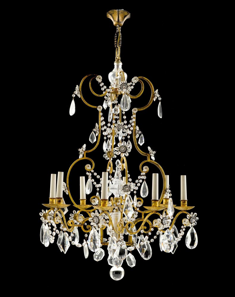CHANDELIER, Baroque style, 20th century. Pierced, curved gilt metal frame with 8 light branches. - Image 2 of 4