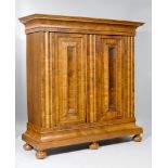 ARMOIRE, Baroque, Zurich, 18th century.  Walnut and burlwood. Rectangular body on rectangular base