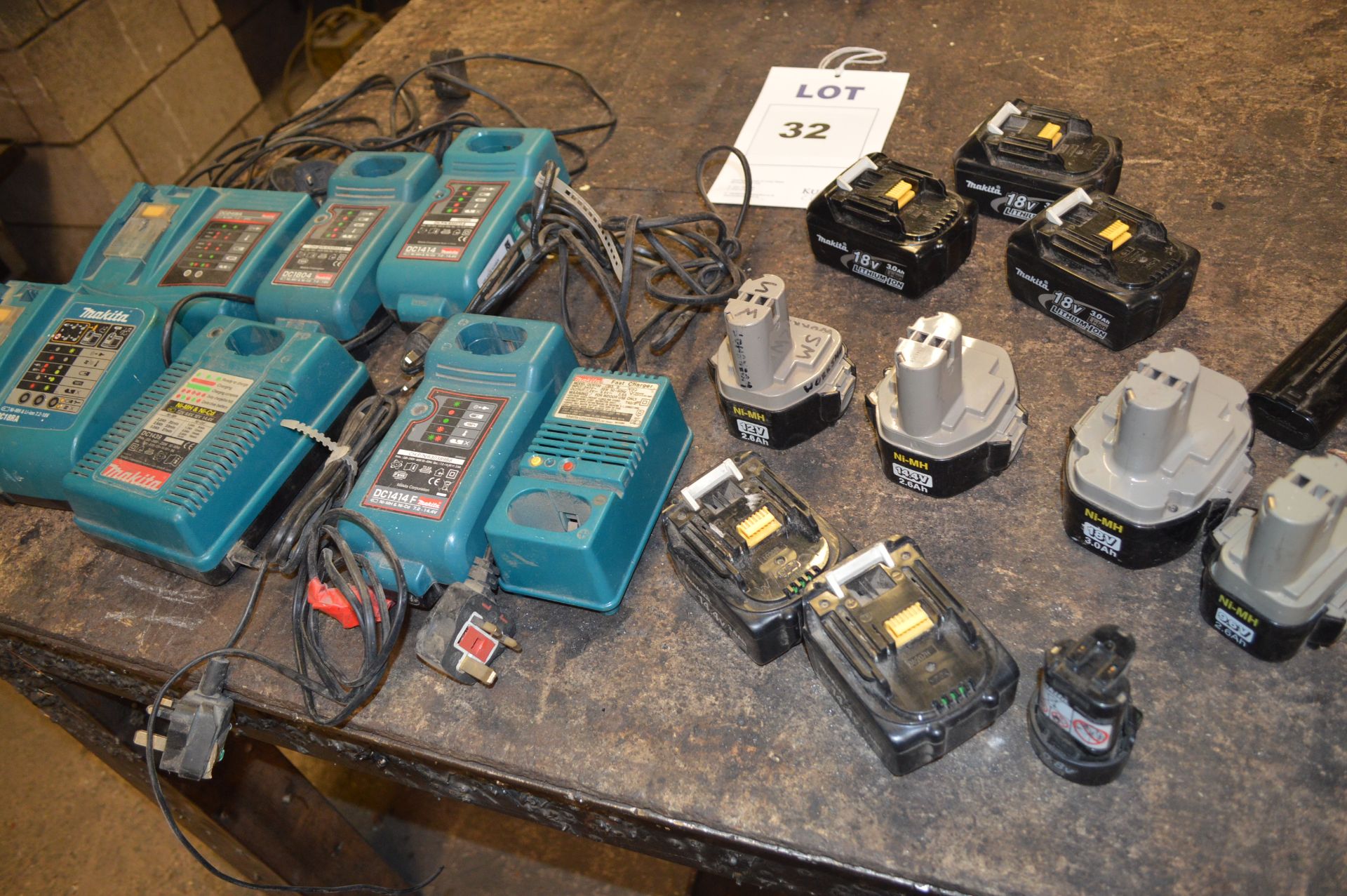 Quantity of Makita Batteries & Chargers 
DC24 WA 7.2-24V Chargers 
DC18 RA 7.2-18V Chargers - Image 8 of 8