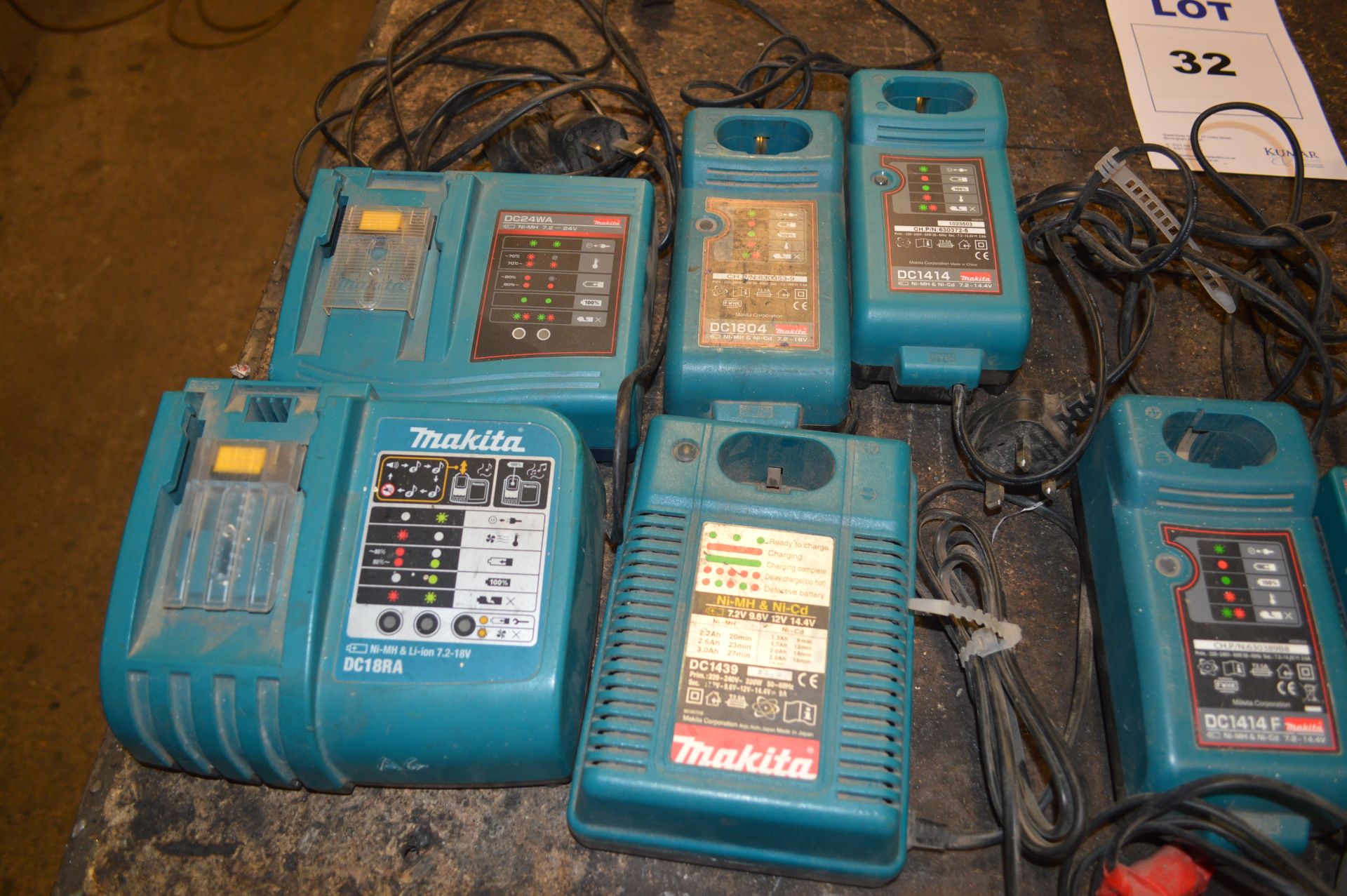 Quantity of Makita Batteries & Chargers 
DC24 WA 7.2-24V Chargers 
DC18 RA 7.2-18V Chargers - Image 3 of 8