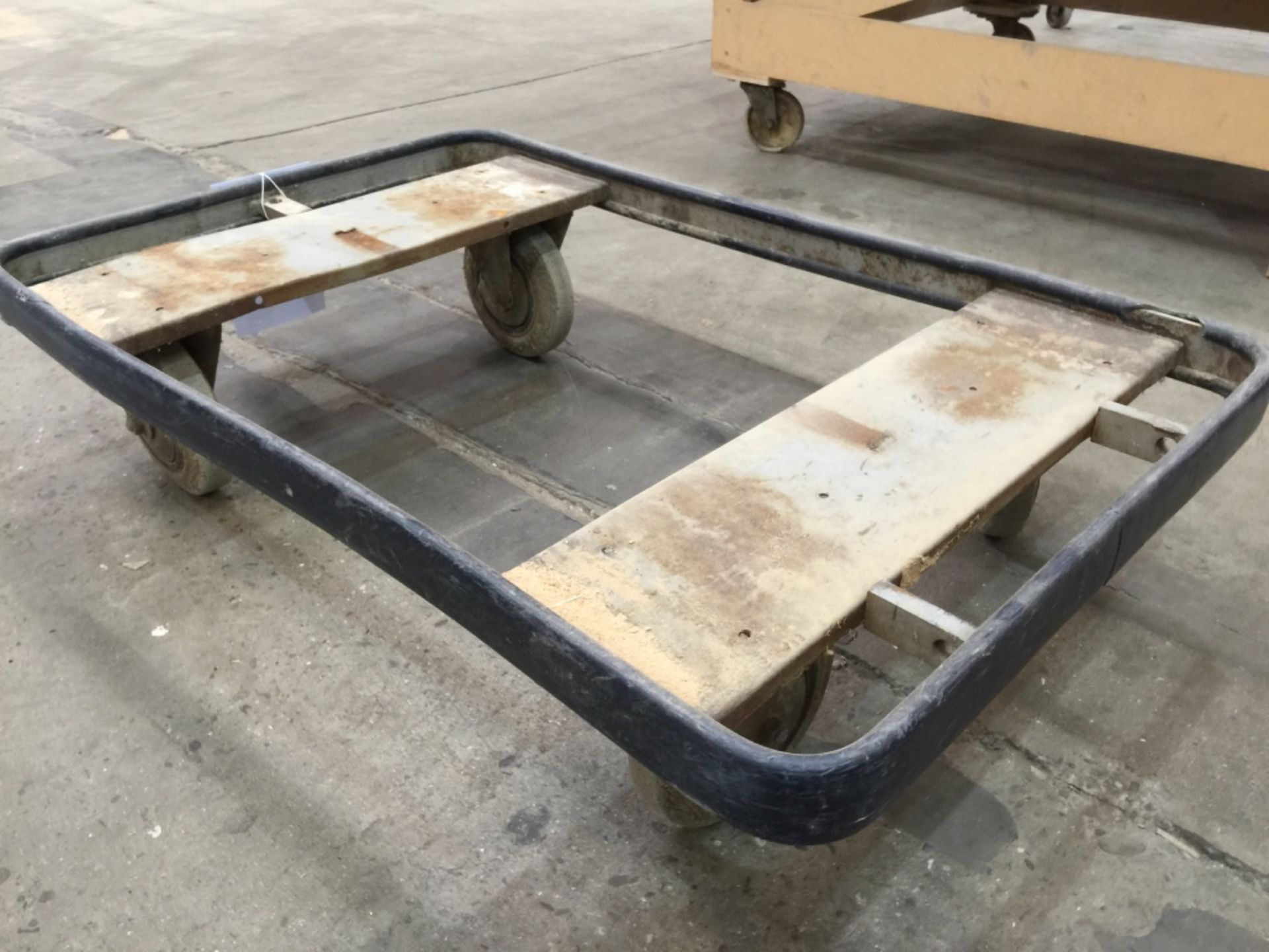 Make Unknown Mobile Trolley on Wheels. Size 1.05m - Image 4 of 4