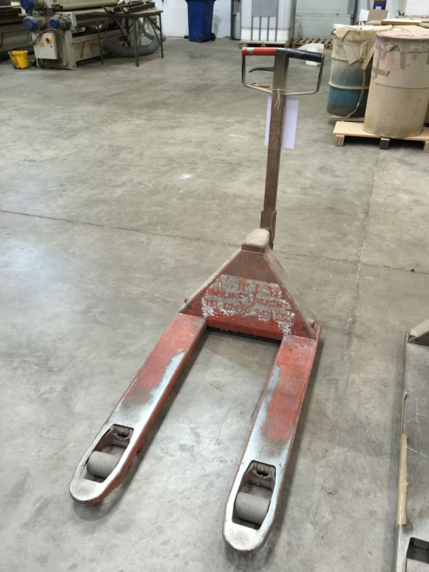 BT Lifter Hydraulic Pallet Truck. Max 2000kg (Ple - Image 3 of 4