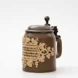 Bierseidel, Villeroy & Boch, Mettlach  Keramik mit brauner matter Glasur. Zylindrischer Korpus,