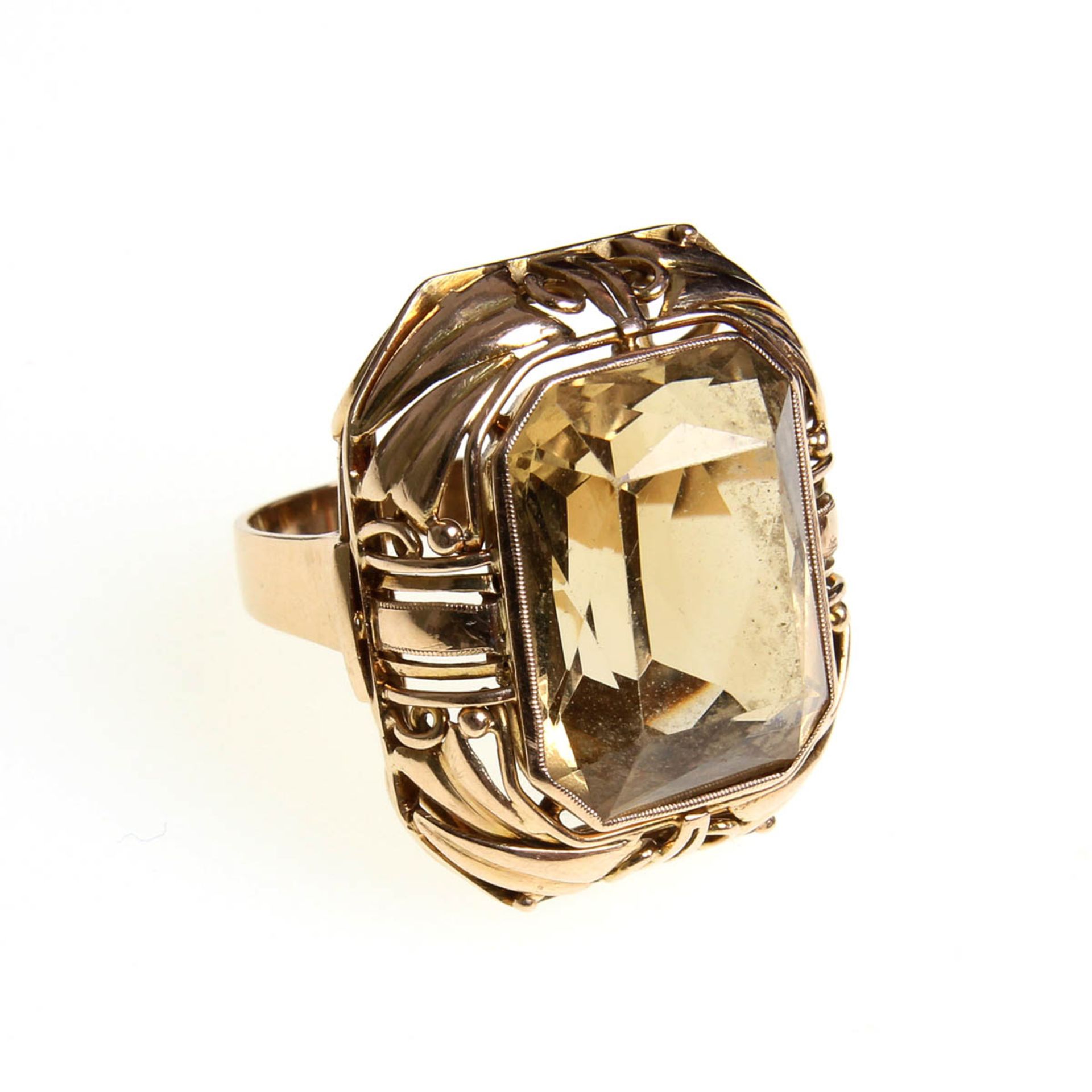 Ring mit Citrin, Jugendstil um 1900  585er GG- Schlichte Ringschiene, hochrechteckiger Ringkopf  mit