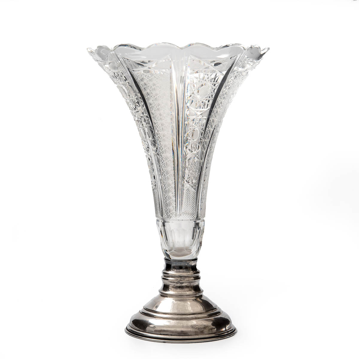 Ziervase, Österreich-Ungarn 1886-1922  800er Silber, farbloses Glas, geschliffen. Runder, mehrfach