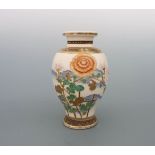 Ziervase    Japan um 1890-1900  Balusterförmiger Korpus, kurzer Hals, ausgestellte