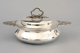 Deckelterrine, Alphons Debain, Paris 1880-1900 950er Silber.  Runder gedrückt gebauchter Korpus