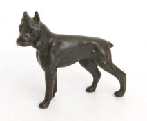 Wiener Bronze Figur eines Boxers. Bronze schwarz-grau patiniert. H.:  5 cm.
